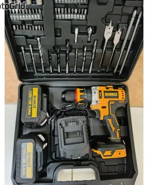 Dewalt 118v Cordless Drill With Metallic Chuck