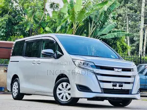 Toyota Noah 2.0 FWD (8 Seater) 2018 Silver