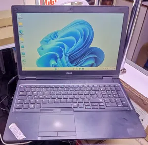 Laptop Dell Latitude 5580 4GB Intel Core I5 HDD 500GB
