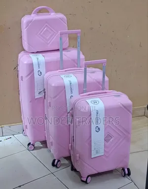 *4 in 1 Luxurious Unbreakable Suitcase- 4 1n 1 Suitcase