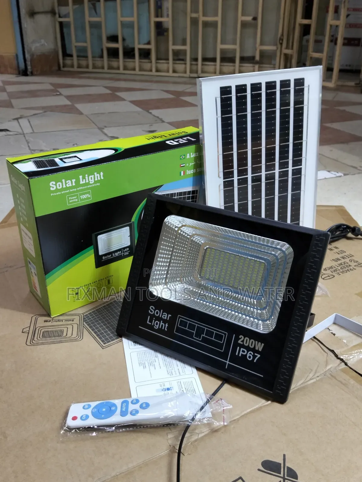 Intelligent Solar Flood Light And Panel 200 Watts Sensor