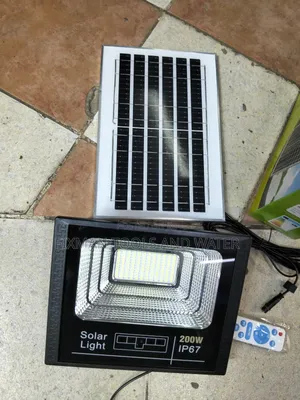 Intelligent Solar Flood Light And Panel 200 Watts Sensor