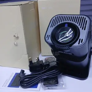 Hy320 Auto Keystone Projector Smart Projector , Built-in Android 13.0