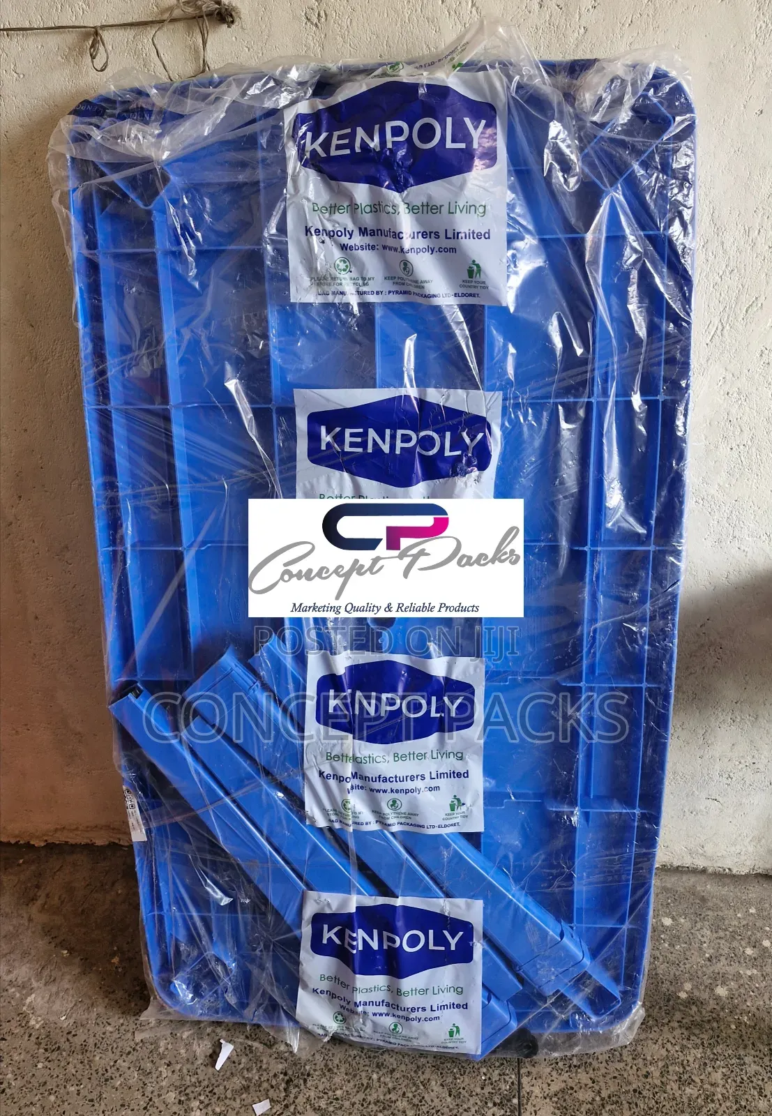 Kenpoly Large Rectange 6 Seater Plastic Table.