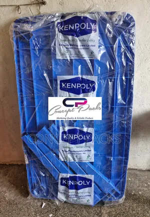 Kenpoly Large Rectange 6 Seater Plastic Table.
