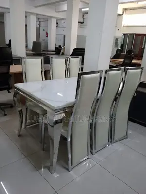 Royal Marble Dining Experience – 6 Seater