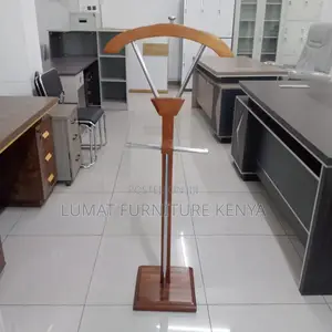 Freestanding Executive Clothes Stand