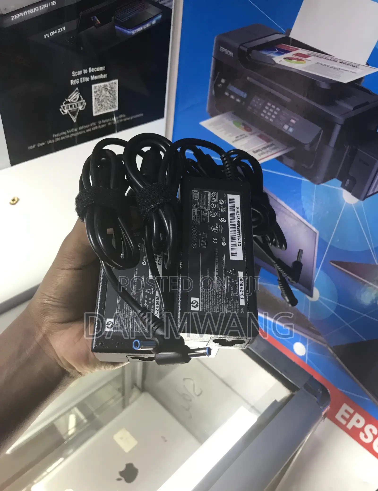 Hp 65w Blue Tip Adapter - Universal Charger
