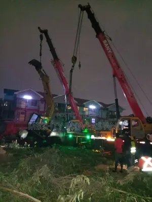 Trailers With Hoisting and Logistics Services Are Available