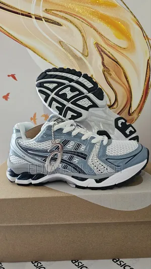 Asics Gel-Kayano 14
White Fjord Grey'