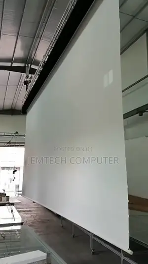 Lightwave 300×300 Cm Electric Projector Screen