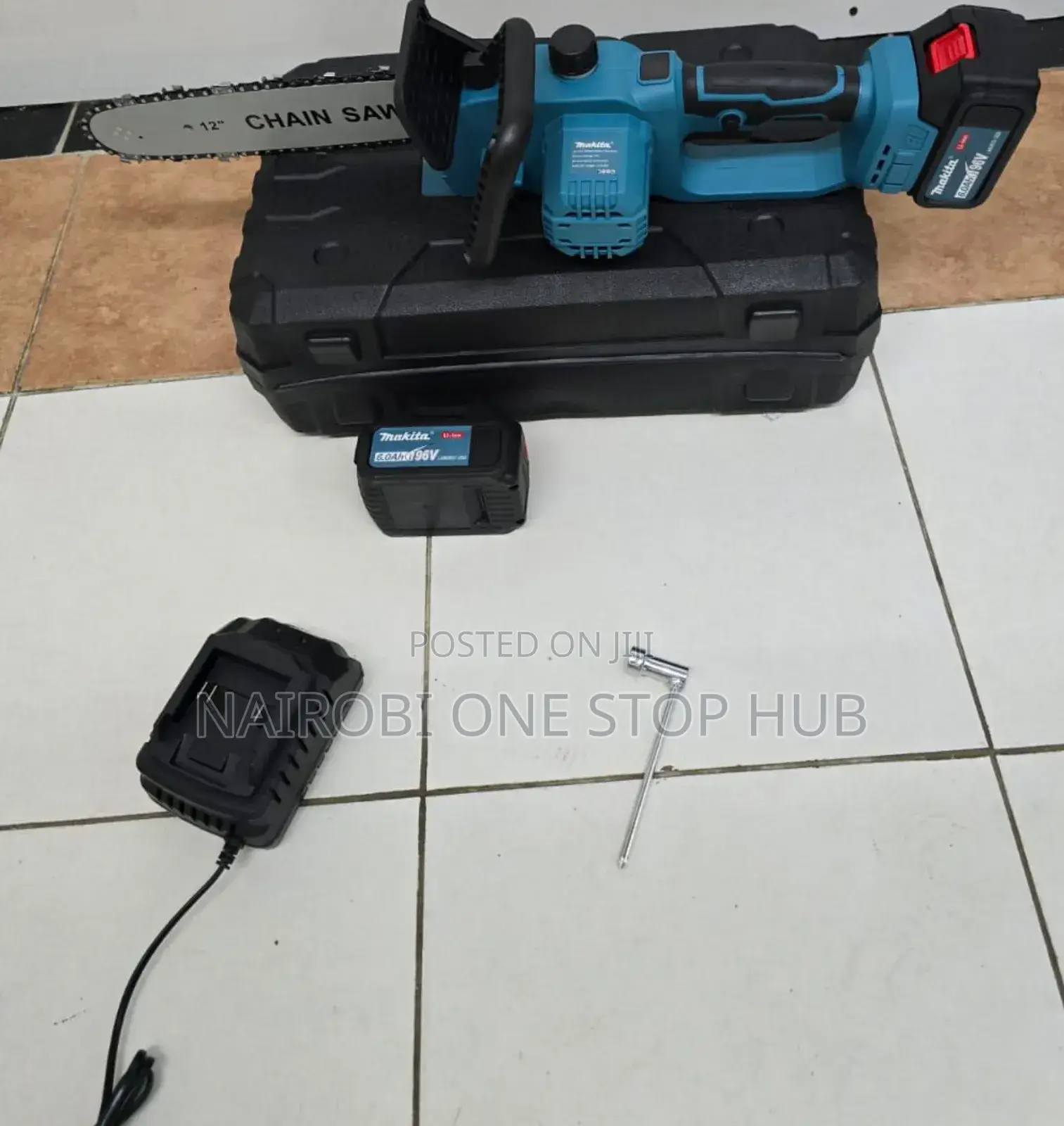 12" Makita Cordless Chainsaw