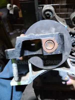Nissan Teana J31 Engine Mounting