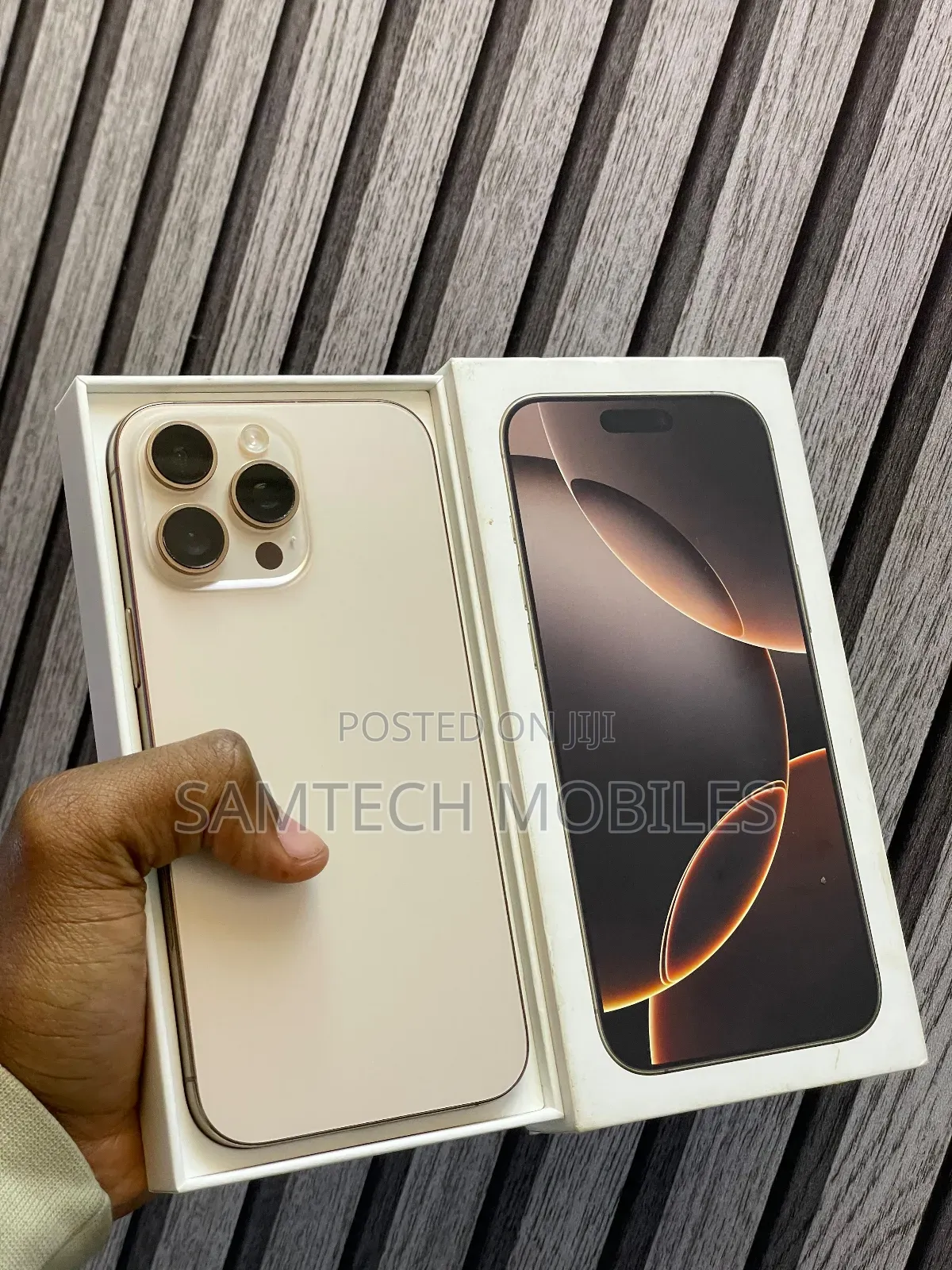 Apple iPhone 16 Pro Max 256 GB Gold
