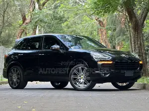 Porsche Cayenne Platinum Edition AWD 2018 Black