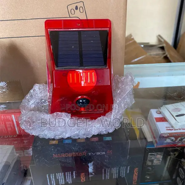 Wireless Outdoor Solar Alarm Led Light With Strobe Light Motion Sensor
