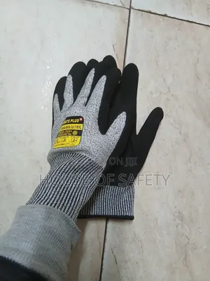 Glove For Handling Sharp Objects