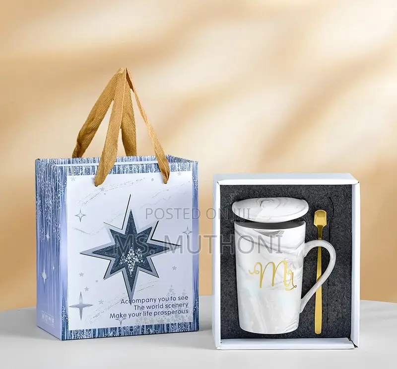 Ceramic Mug Gift Set ;A Mug, a Lid, and a Gold-Colored Spoon,