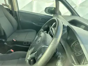 Toyota Voxy 2019 Silver