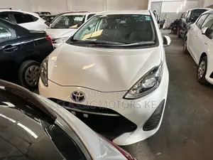 Toyota Aqua 2019 White