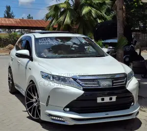 Toyota Harrier 2.5 Hybrid 4WD 2020 White