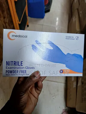 Single Use Nitrile Gloves A Box