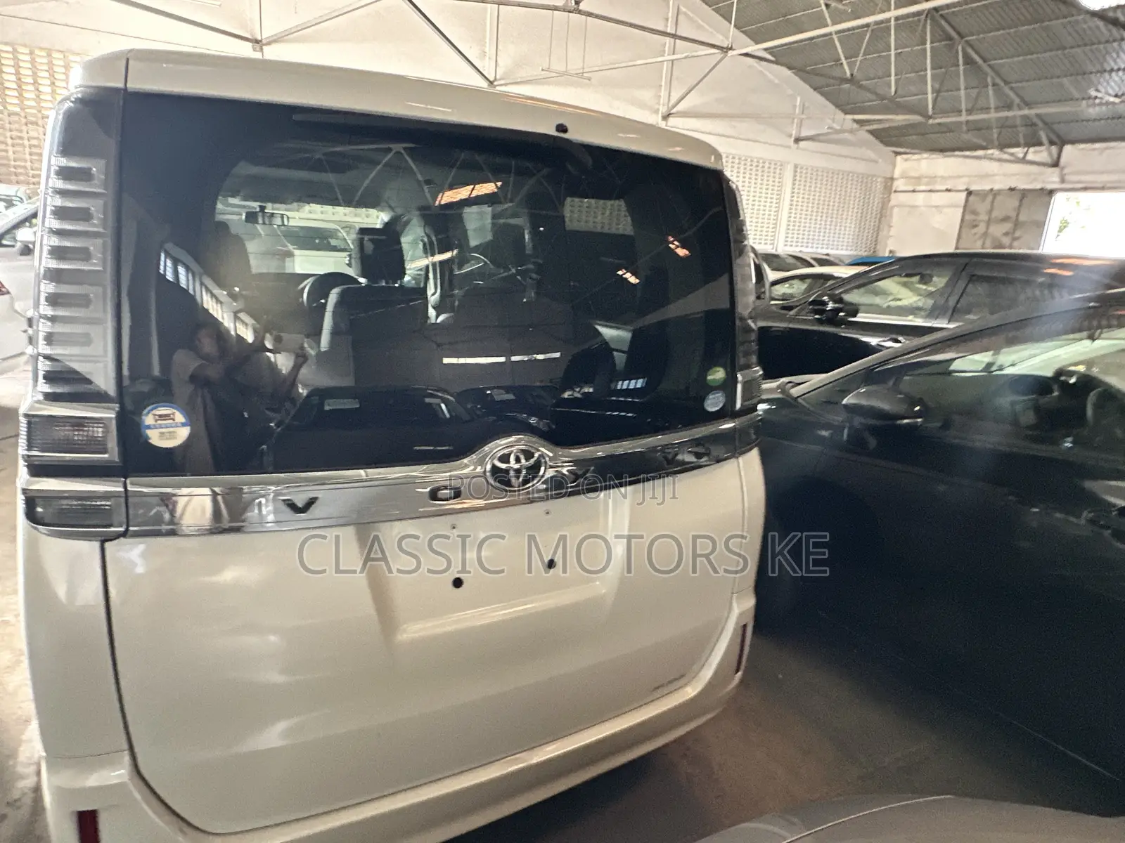 Toyota Voxy 2018 White
