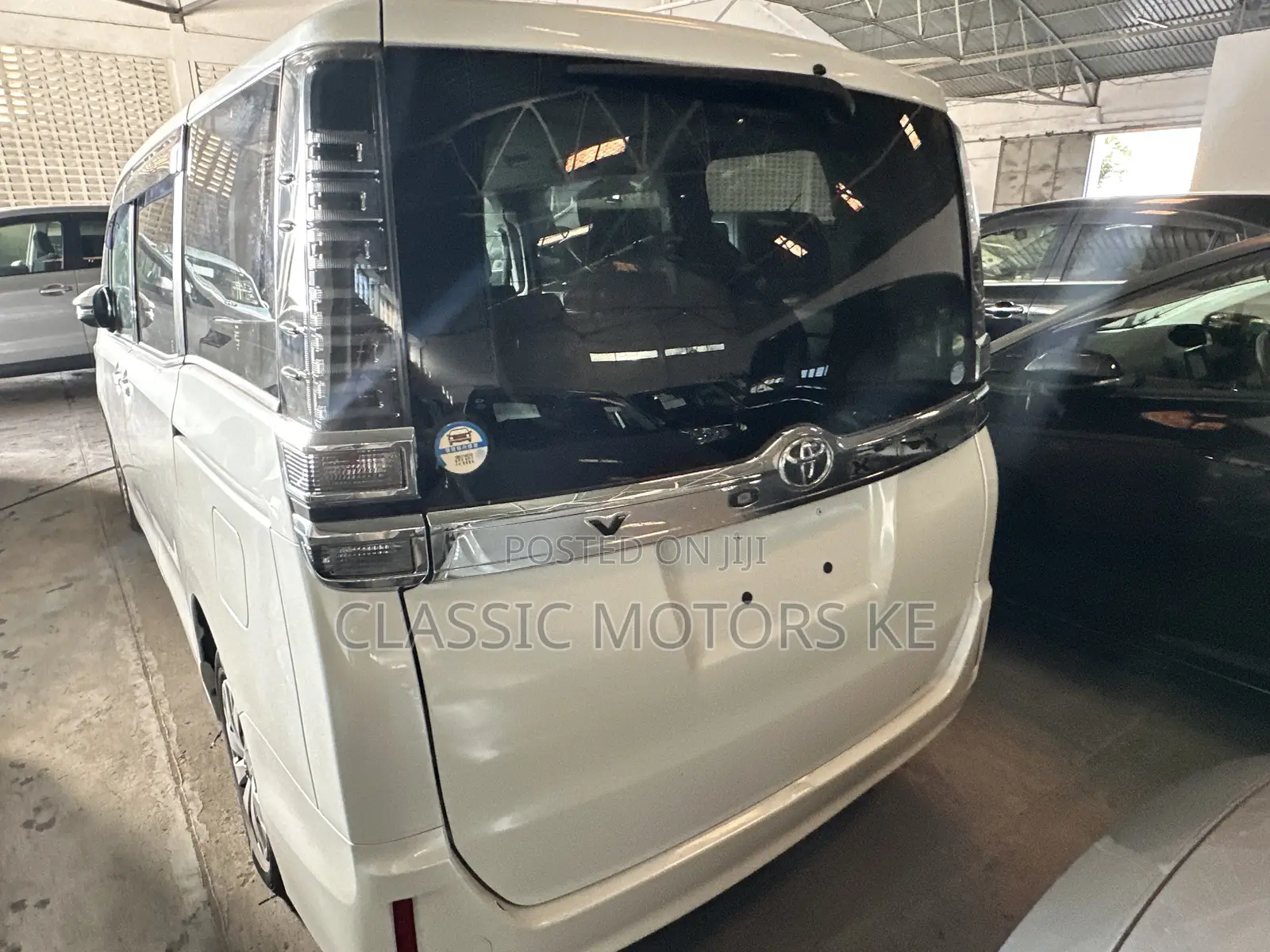 Toyota Voxy 2018 White