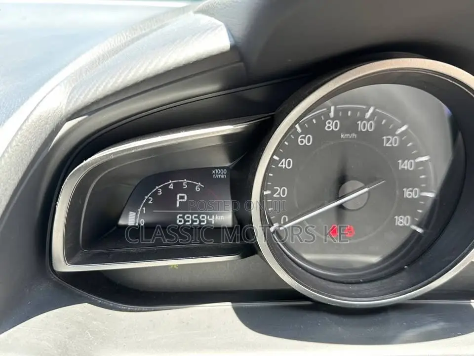 Mazda 2 2019 Silver