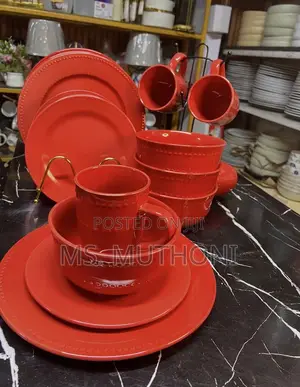 Textured Rim 16 PCS Red Dinner Set*