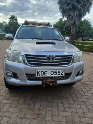 Toyota Hilux 3.0 D-4D 4x4 2015 Silver