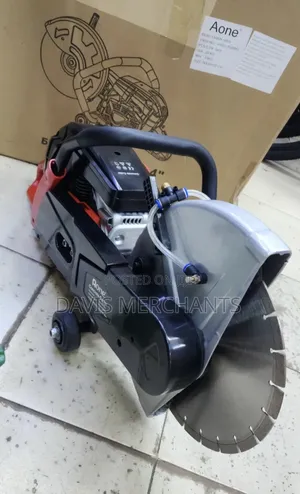 Concrete and Stone Cutting Gasoline Powered