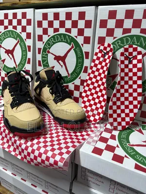 Jordan 4 “Pizza”
Size 40_45