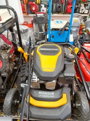 18 Inch Windsor Petrol Lawn Mower