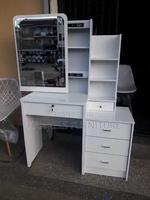 Minimalist Dressing Table – Perfect for Bedroom