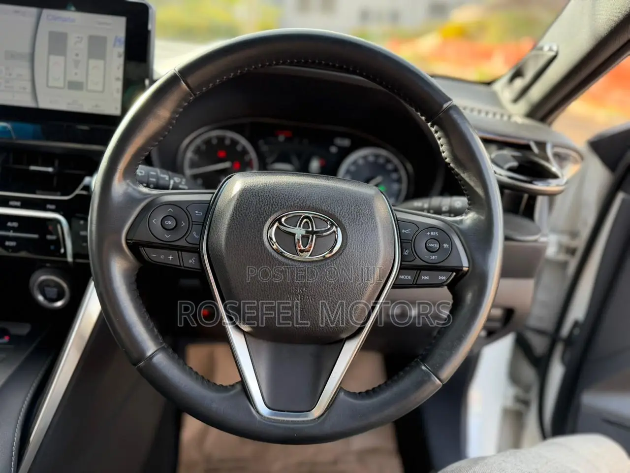 Toyota Harrier 2.0 2020 White