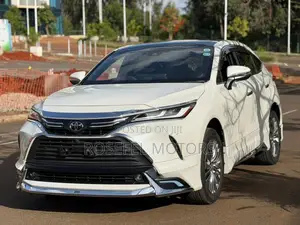 Toyota Harrier 2.0 2020 White