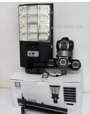 Streetlight With Triple Lens Camera