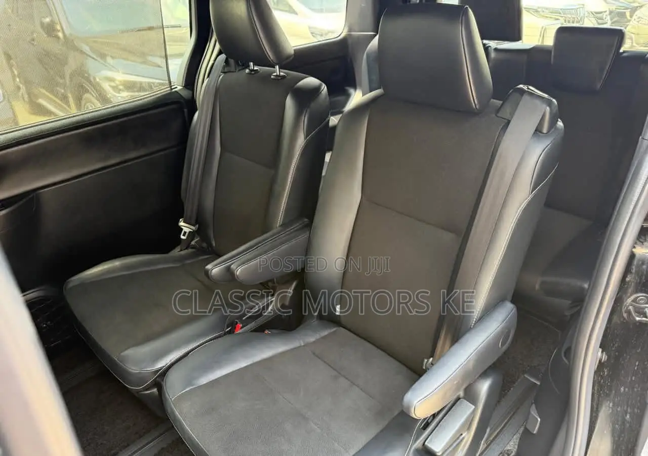 Toyota Noah 2019 Black
