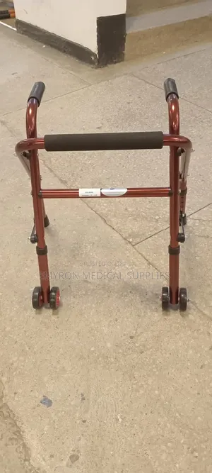 Pediatric Walking Frame With Castors