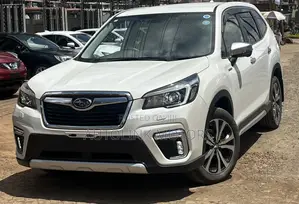 Subaru Forester 2018 White