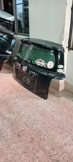 Toyota Ist 2010 Boot Lid
