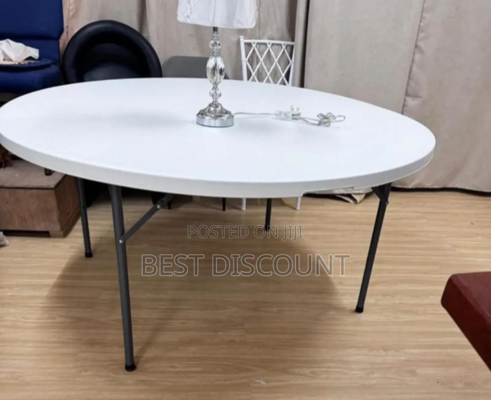 White Plastic Foldable Table