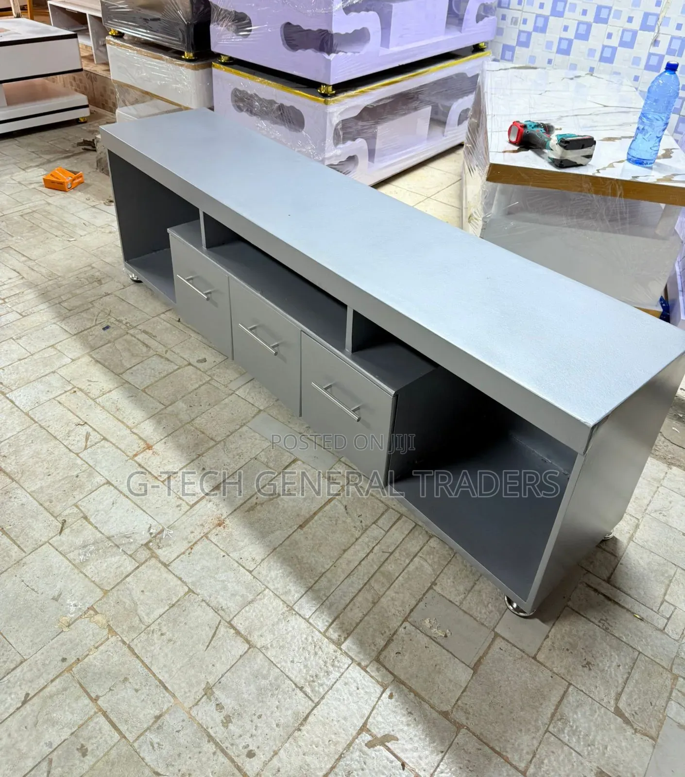 Executive 5.5fts Modern Tv Stand