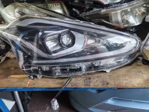 Lh Headlight Toyota Sienta Hybrid