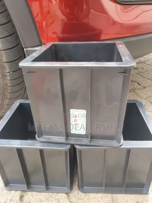 Reusable Plastic Cube Moulds