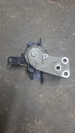 Engine Mount Mitsubishi Mirage
