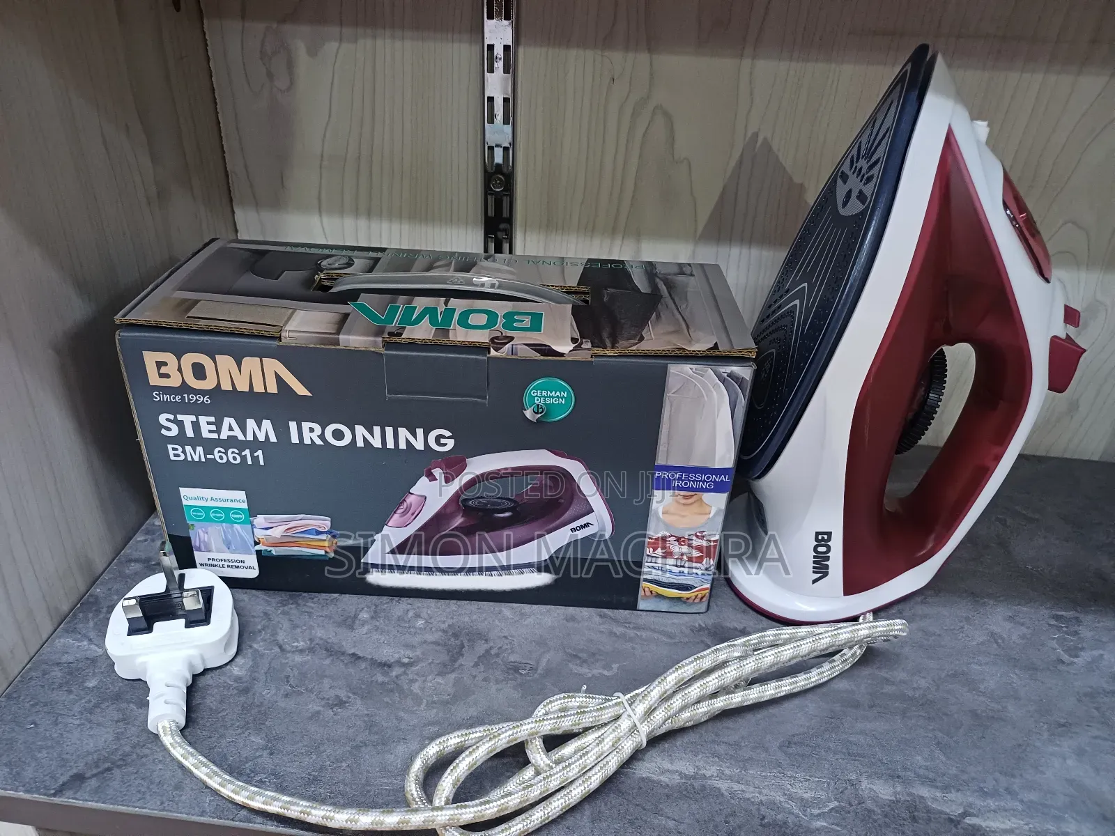 1600w Steam Iron Boma