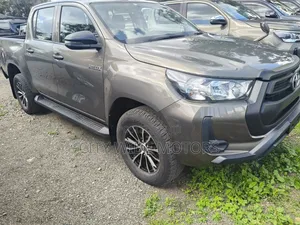 Toyota Hilux 2020 Gold