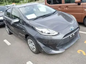 Toyota Aqua 2018 Gray
